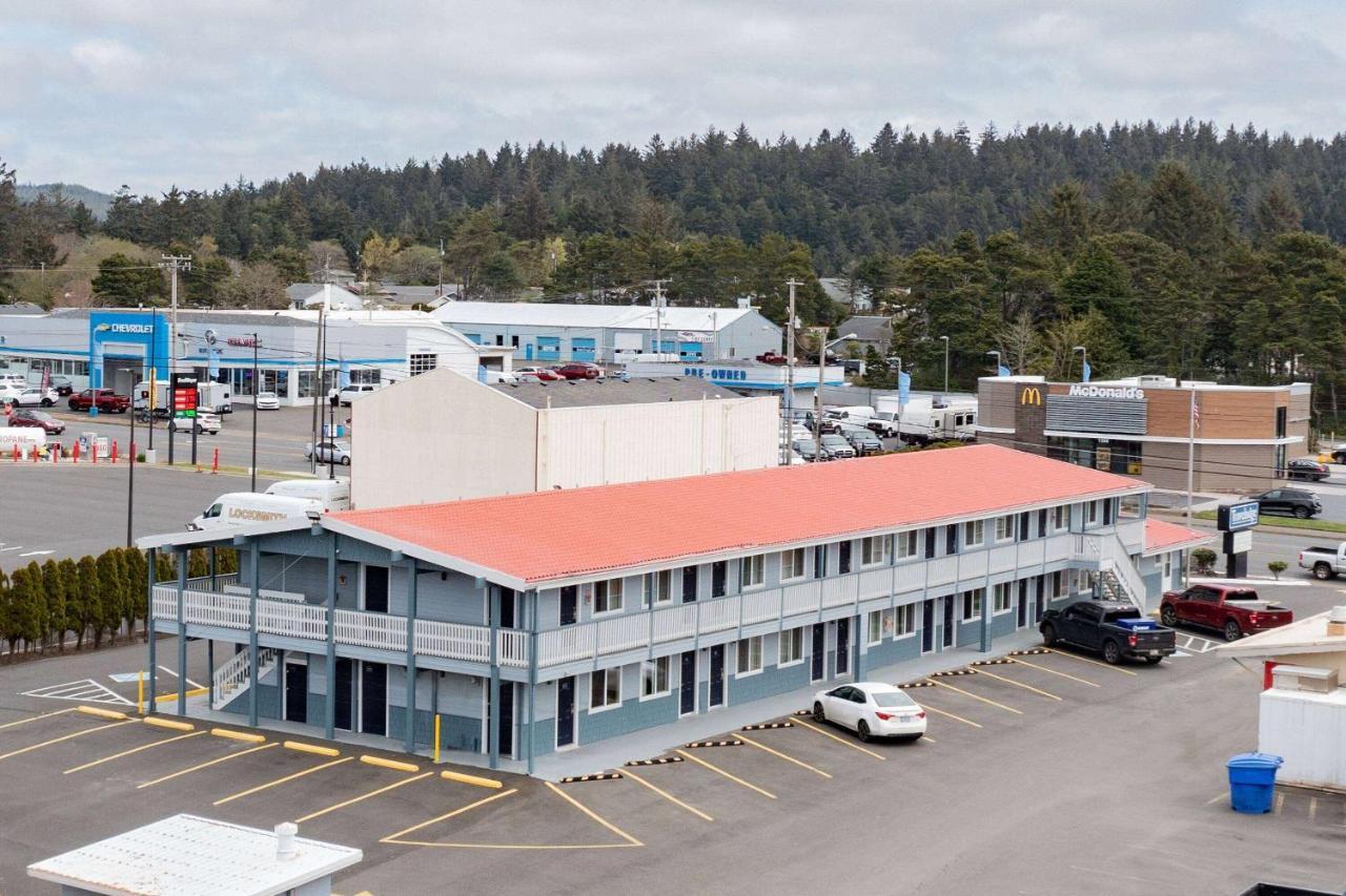 Travelodge By Wyndham Newport Exterior photo